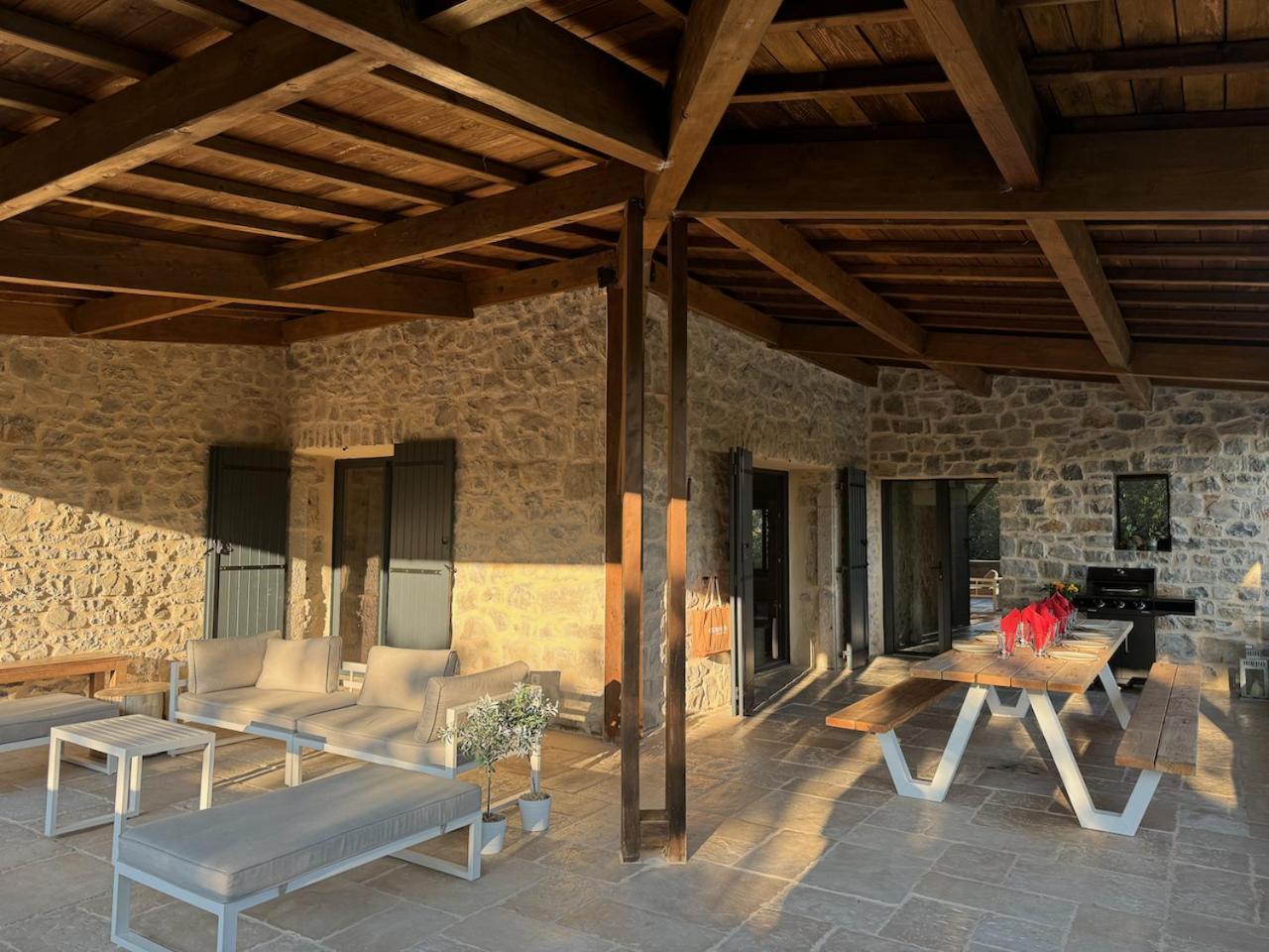 Luxurious Family House With Pool In Ardeche. Βίλα Les Vans Εξωτερικό φωτογραφία